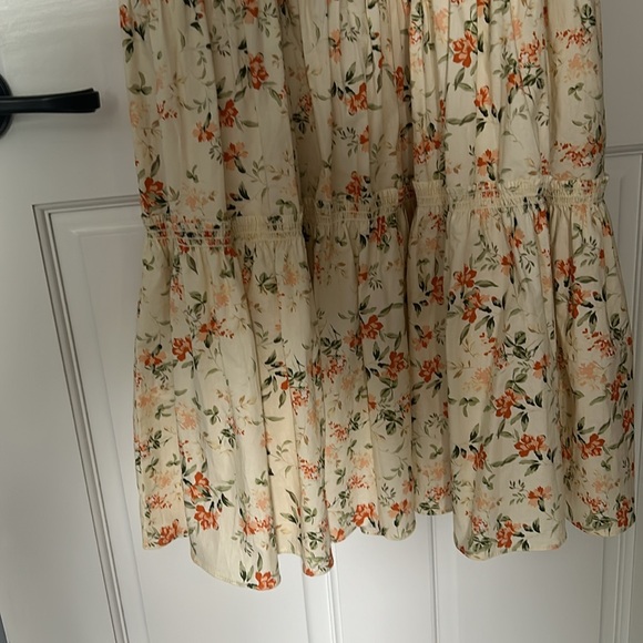 Yellow floral Few Moda, square necked smocked dress size medium - Picture 6 of 7